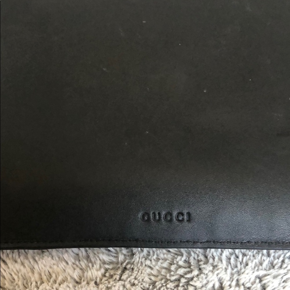 Gucci “Blind for Love” Pouch - Picture 3 of 4
